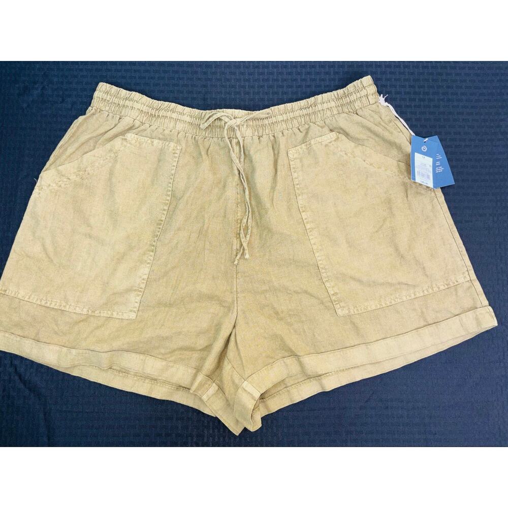 Universal Thread Army Green/Khaki Women's Shorts with Pockets, Size 1X, NWT